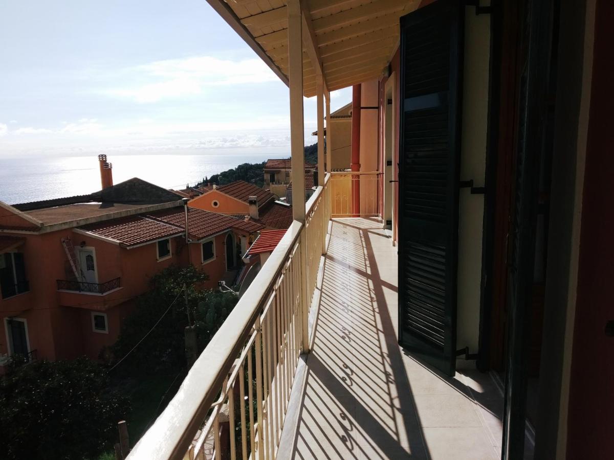 Traditional Panoramic Sea View House Lakones Екстер'єр фото